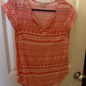 Artisan NY Women's Coral Geometric Blouse